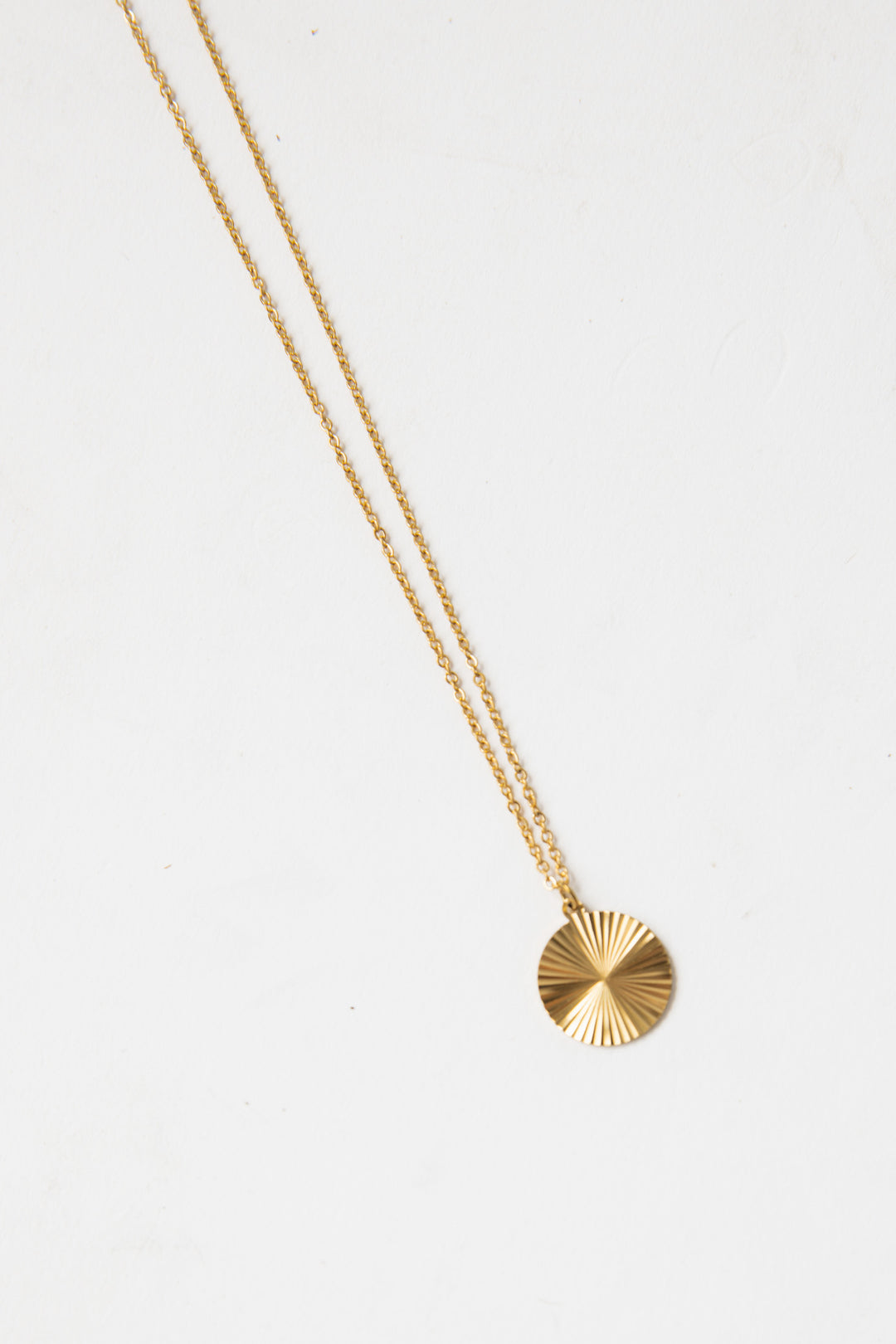 18k Gold Plated Round Pendant Necklace - Final Sale