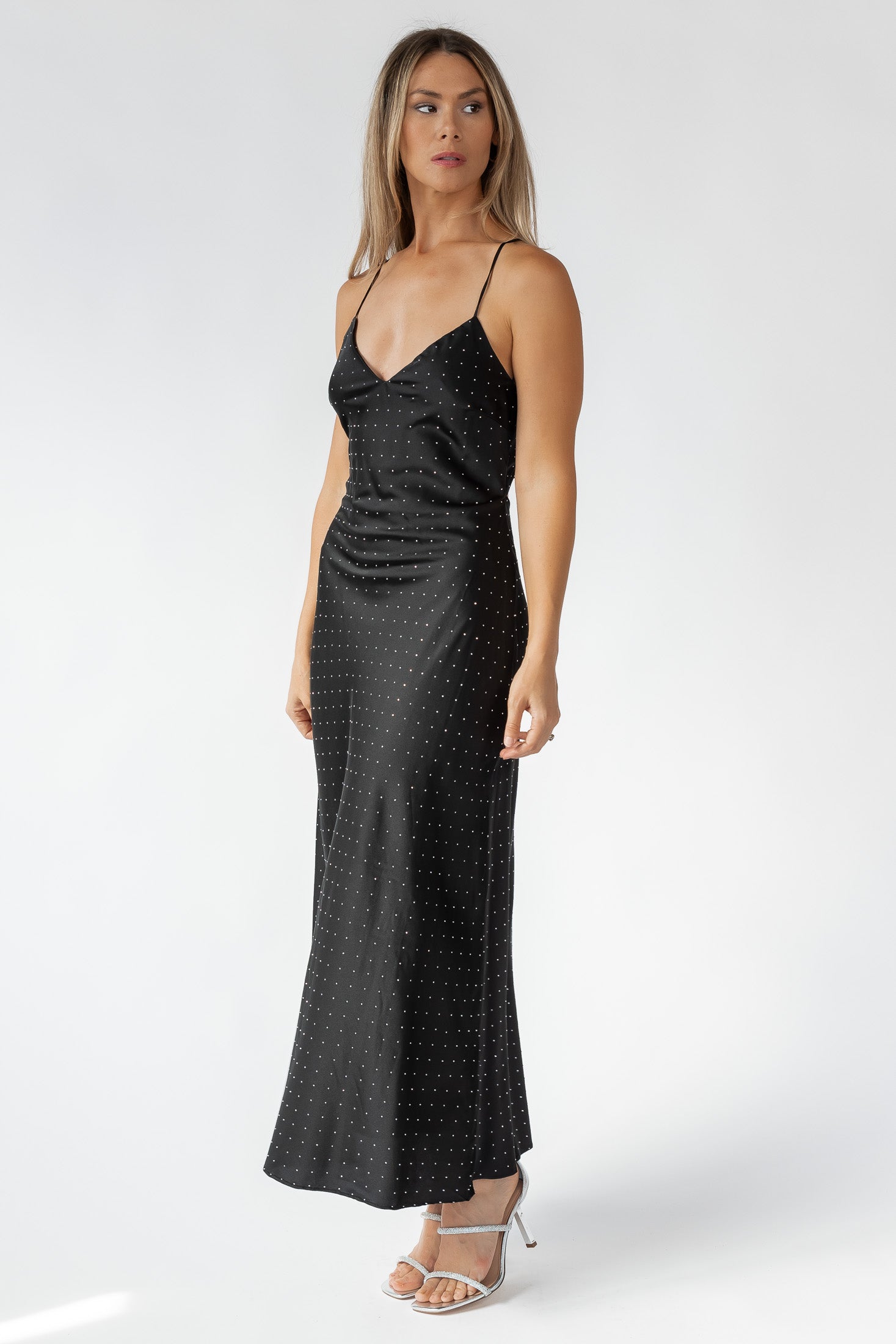 ASTR-The-Label-Bonney-Maxi-Dress-02.jpg