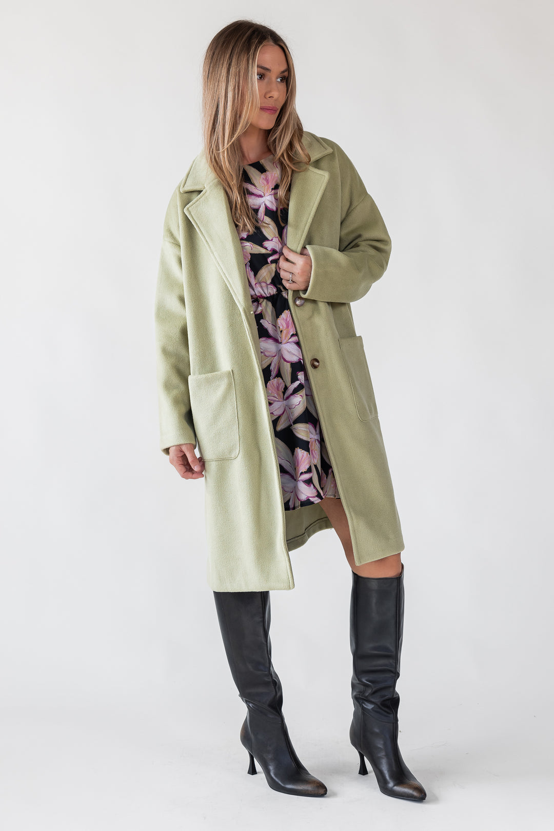 Dionne Green Buttoned Long Coat